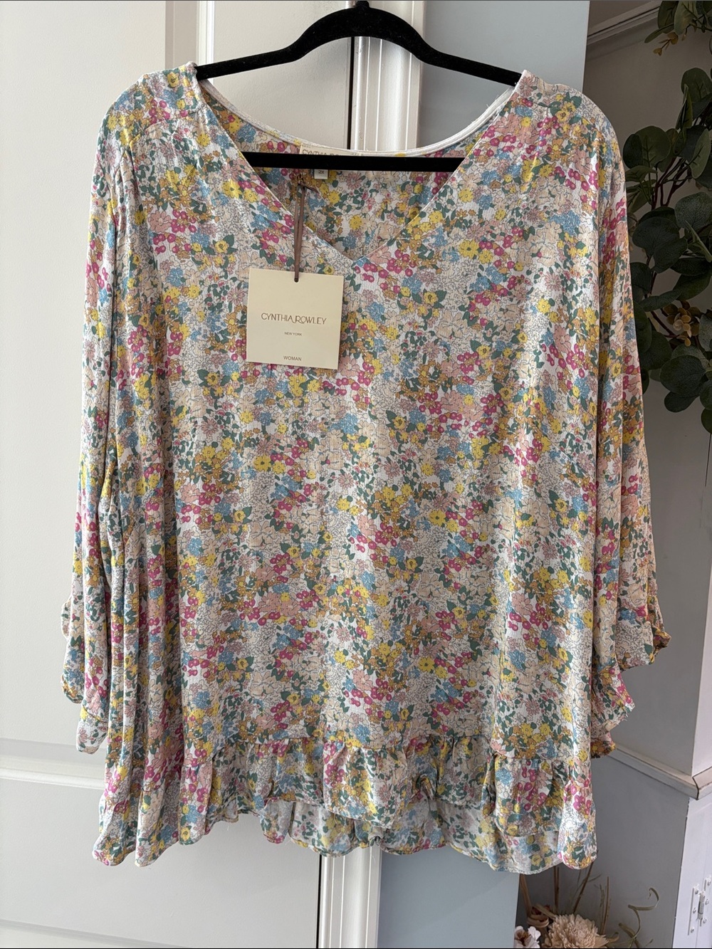 Cynthia Rowley Pastel Floral V-Neck Ruffle Hem Tunic